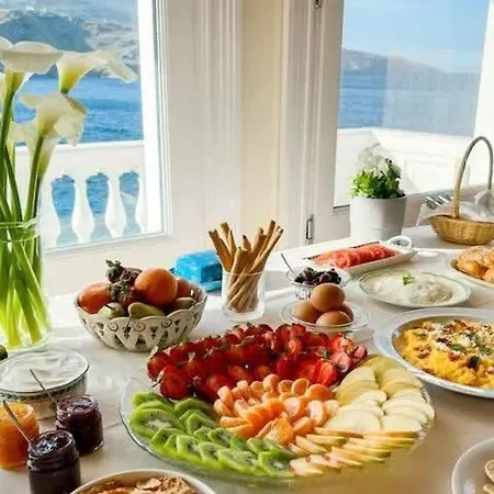 Boutique B&B Sea Views & Breakfast - Suite 1 * Ándros