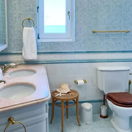 Casa vacanze Boutique B&B Sea Views & Breakfast - Suite 1 *